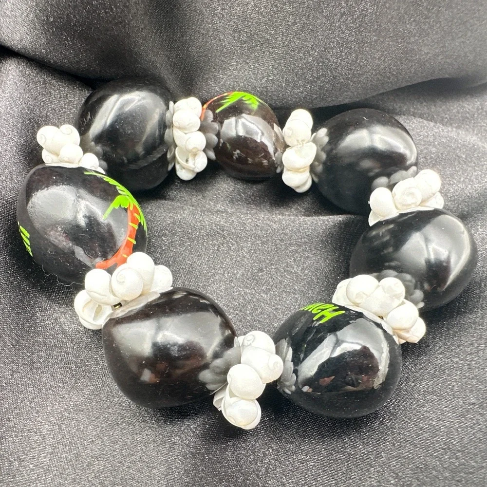 Vintage 90s Hawaii Kukui Nut Shell Bracelet Boho Tropical Luau Beach Jewelry